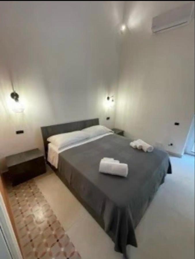 نابولي B&B Vittoria المظهر الخارجي الصورة